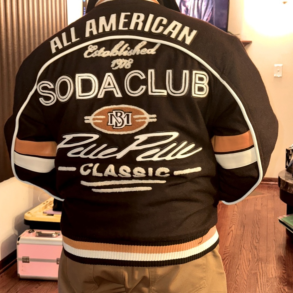 VINTAGE PELLE PELLE SODA CLUB (XL) LIKE NEW